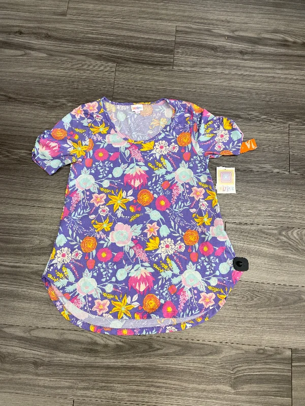 women's T-shirts with vintage stylesTop Short Sleeve By Lularoe  Size: S