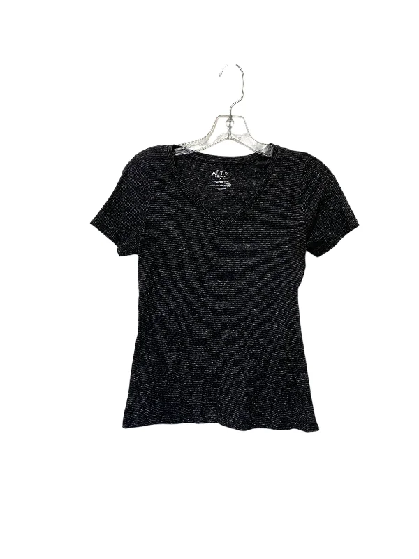 women's T-shirts with personalized messagesTop Short Sleeve Basic By Apt 9  Size: Xs