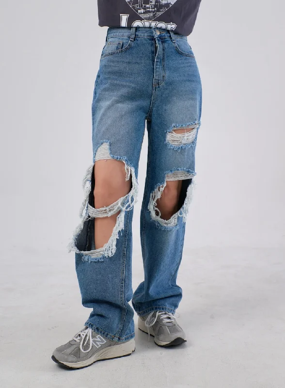 women's denim jeans with contrasting stitchingRipped Knee Jeans IA305